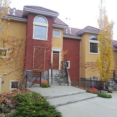 Bellasera Tuscan Villas By Associated Property Management Kelowna Exterior photo