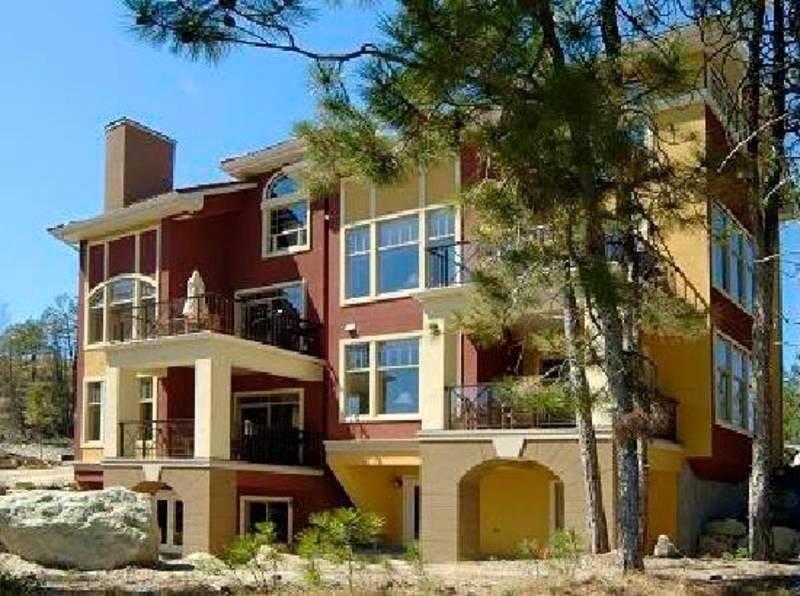Bellasera Tuscan Villas By Associated Property Management Kelowna Exterior photo