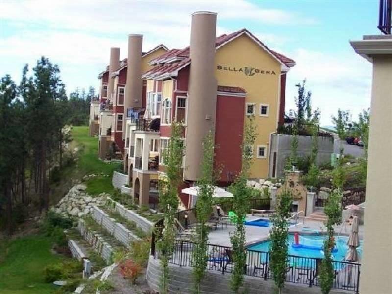 Bellasera Tuscan Villas By Associated Property Management Kelowna Exterior photo